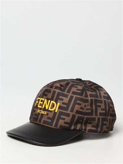 Cappello Fendi in seta con monogram FF all over .